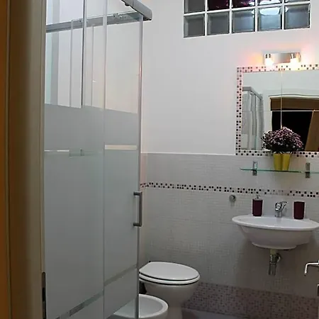 Guest house Esty 4*