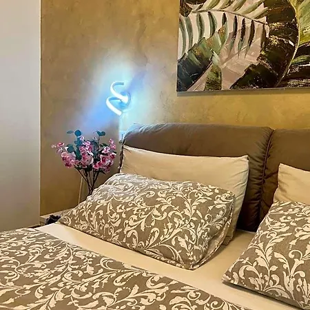 Esty Guest house