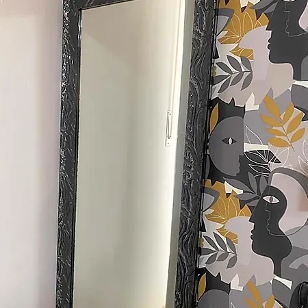 Esty Guest house