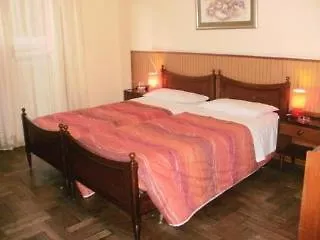 Esty 4* Róma